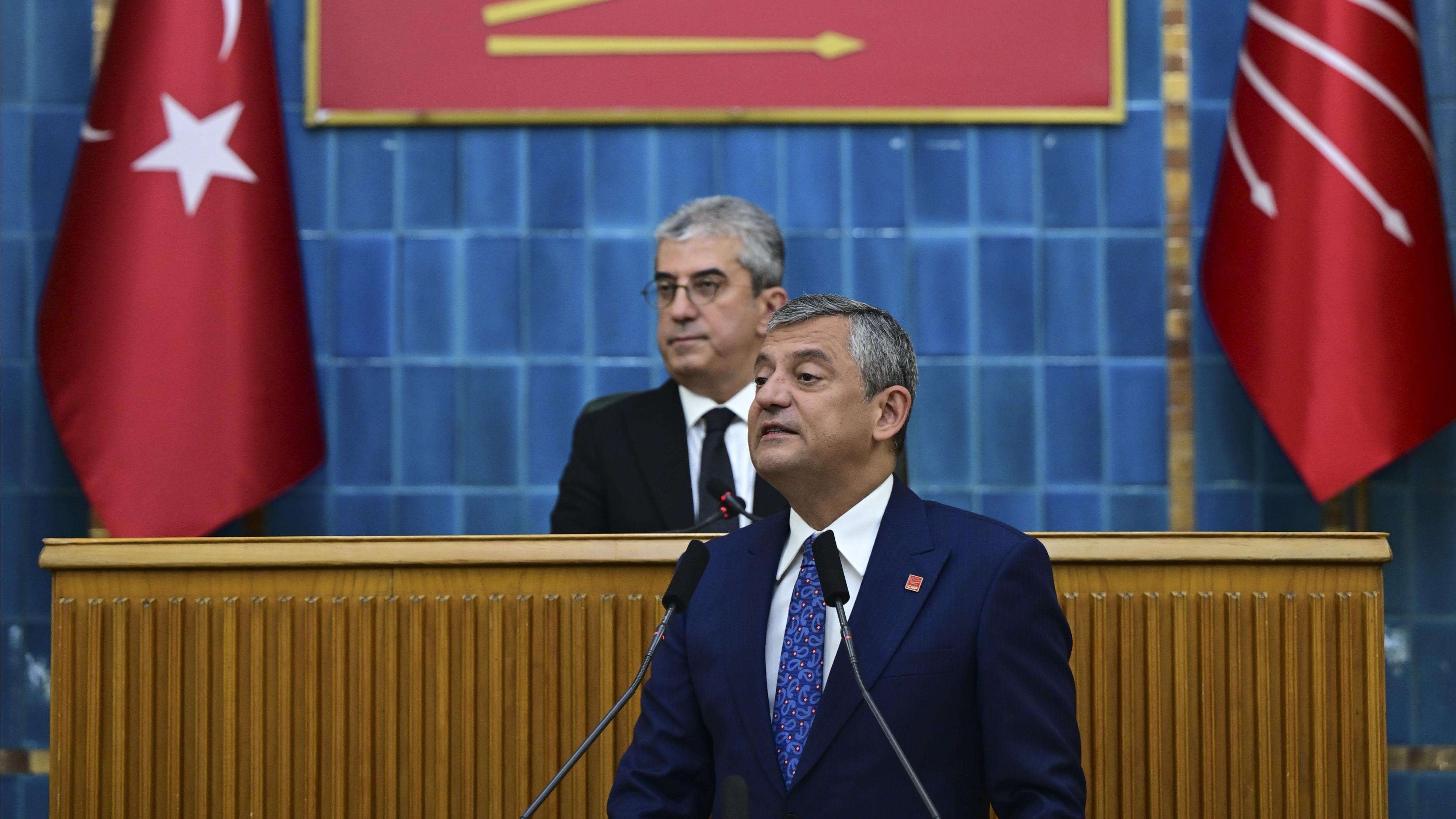 Özgür Özel'den CHP Grubuna Veda: TBMM'de Duygusal Anlar