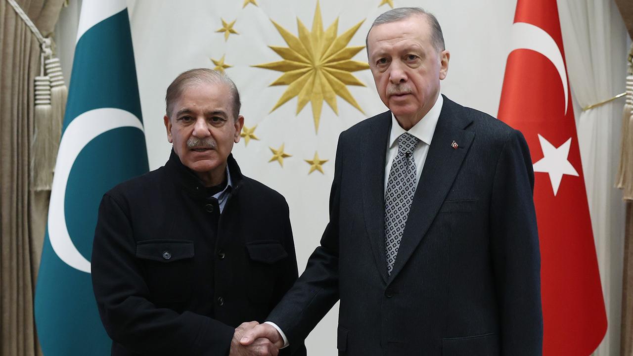Pakistan Başbakanı Şerif Türkiye'ye Çalışma Ziyareti Gerçekleştiriyor