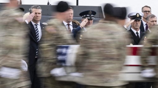 Pentagon'da Şok İstifalar! Savaş Bakanı Orduyu Baştan Mı Kuruyor?