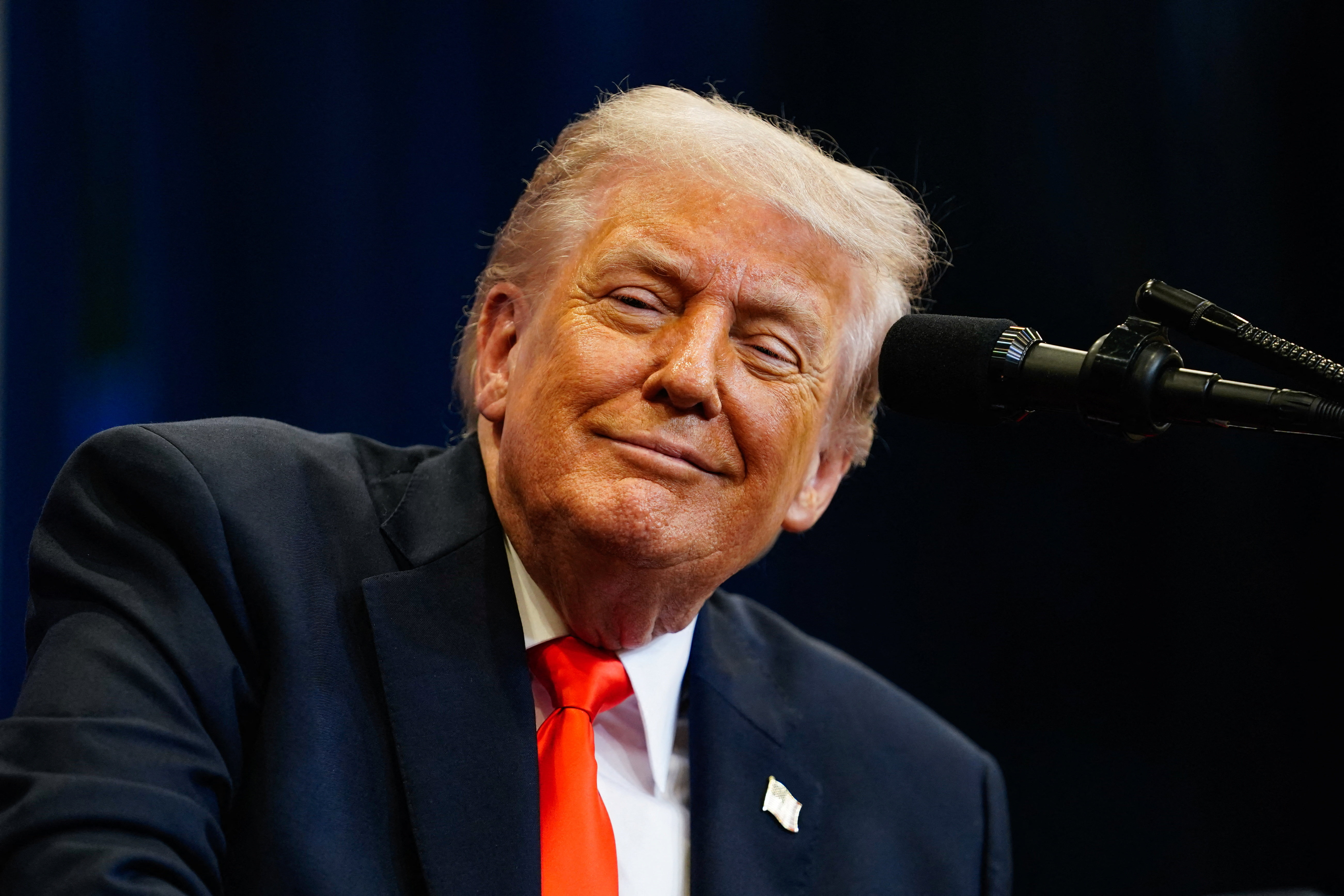 Pentagon'dan Şok UFO Açıklaması mı Geliyor? Trump'ın Gizli Dosyaları Açma Sinyali Verdiği İddiası!