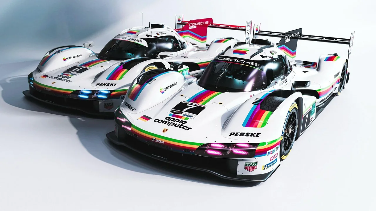 Porsche'den Apple'a Nostaljik Veda! Yarış Pisti Teknolojiyle Buluşuyor!