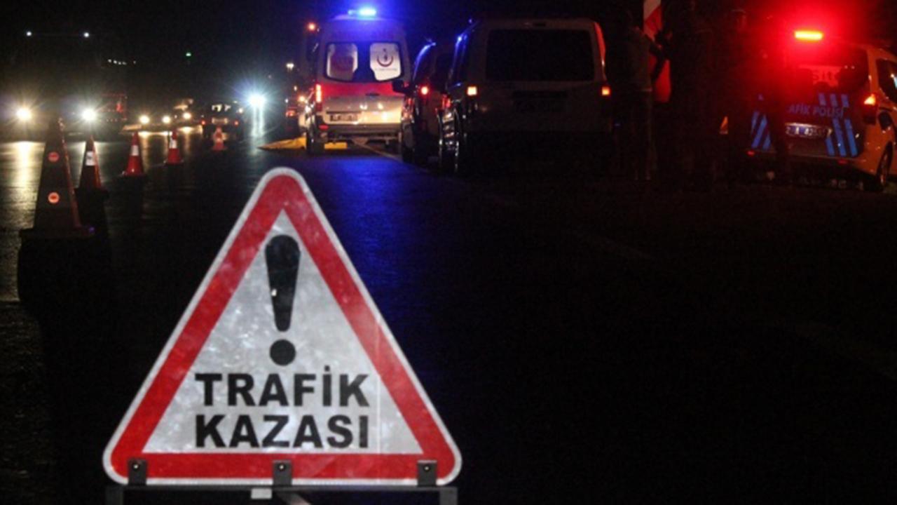 Rize'de İki Otomobil Çarpıştı: 3'ü Çocuk 8 Kişi Yaralandı