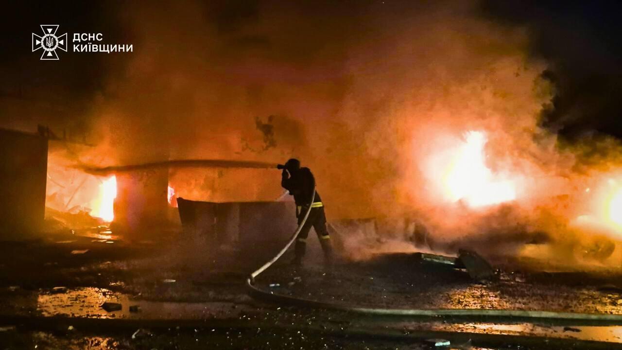 Rusya'nın Ukrayna'ya Gece Saldırılarında 13 Kişi Hayatını Kaybetti