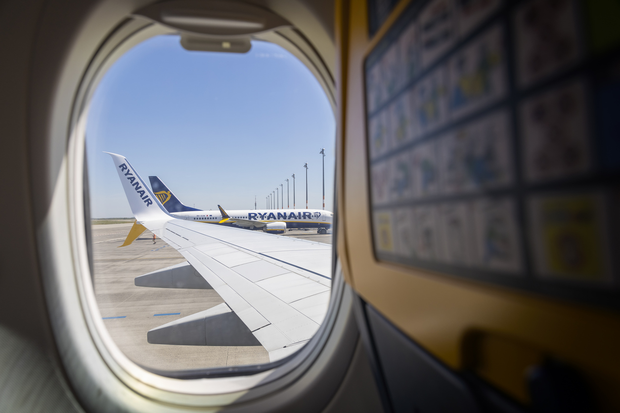 Ryanair Uçağında Havada Facia Korkusu: Kırılan Cam ve Son Anda Kurtarılan Yolcu
