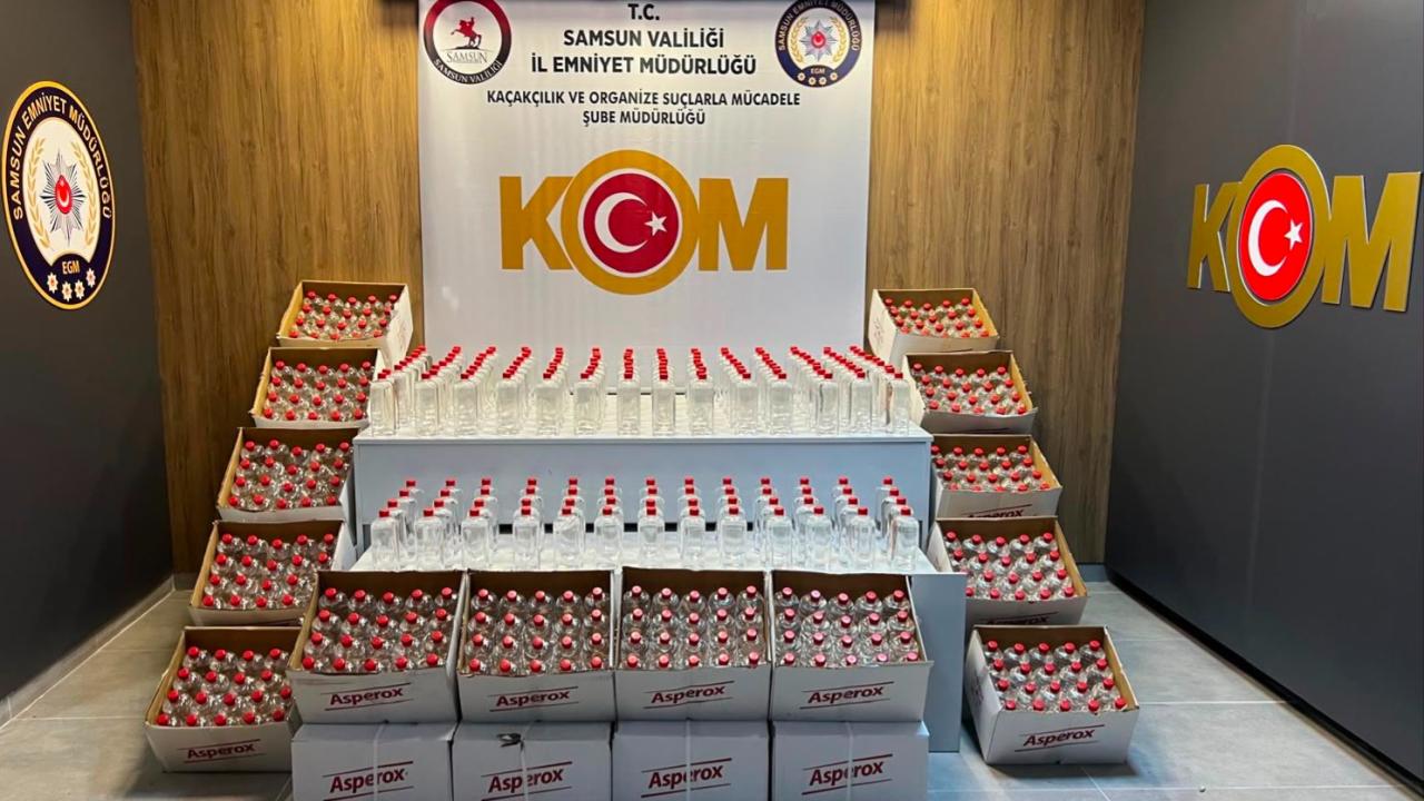 Samsun'da Kaçak Alkol Operasyonu: 1 Tonun Üzerinde Etil Alkol Ele Geçirildi
