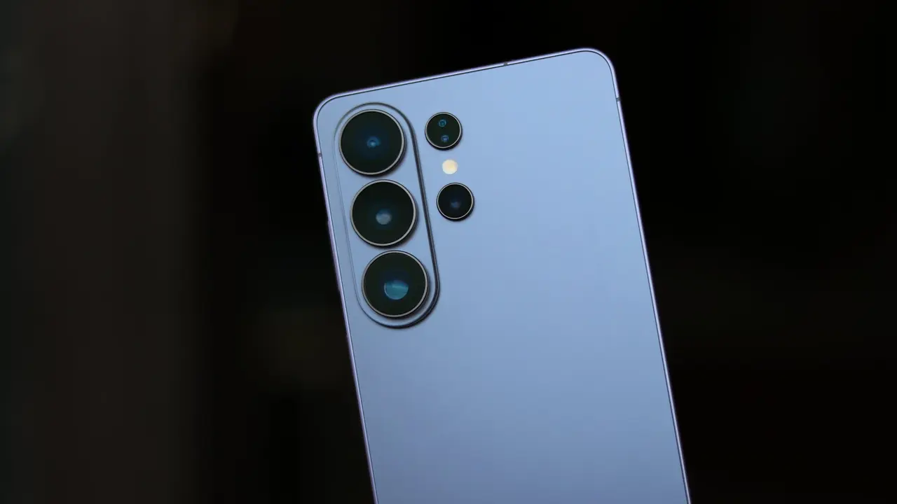 Samsung Hayranları Şokta! Galaxy S27 Ultra'da Büyük Değişiklik İddiası!