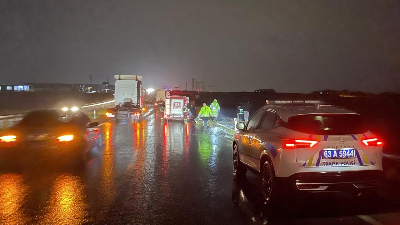 Şanlıurfa'da Feci Kaza! Otomobil Şarampole Yuvarlandı: 6 Yaralı