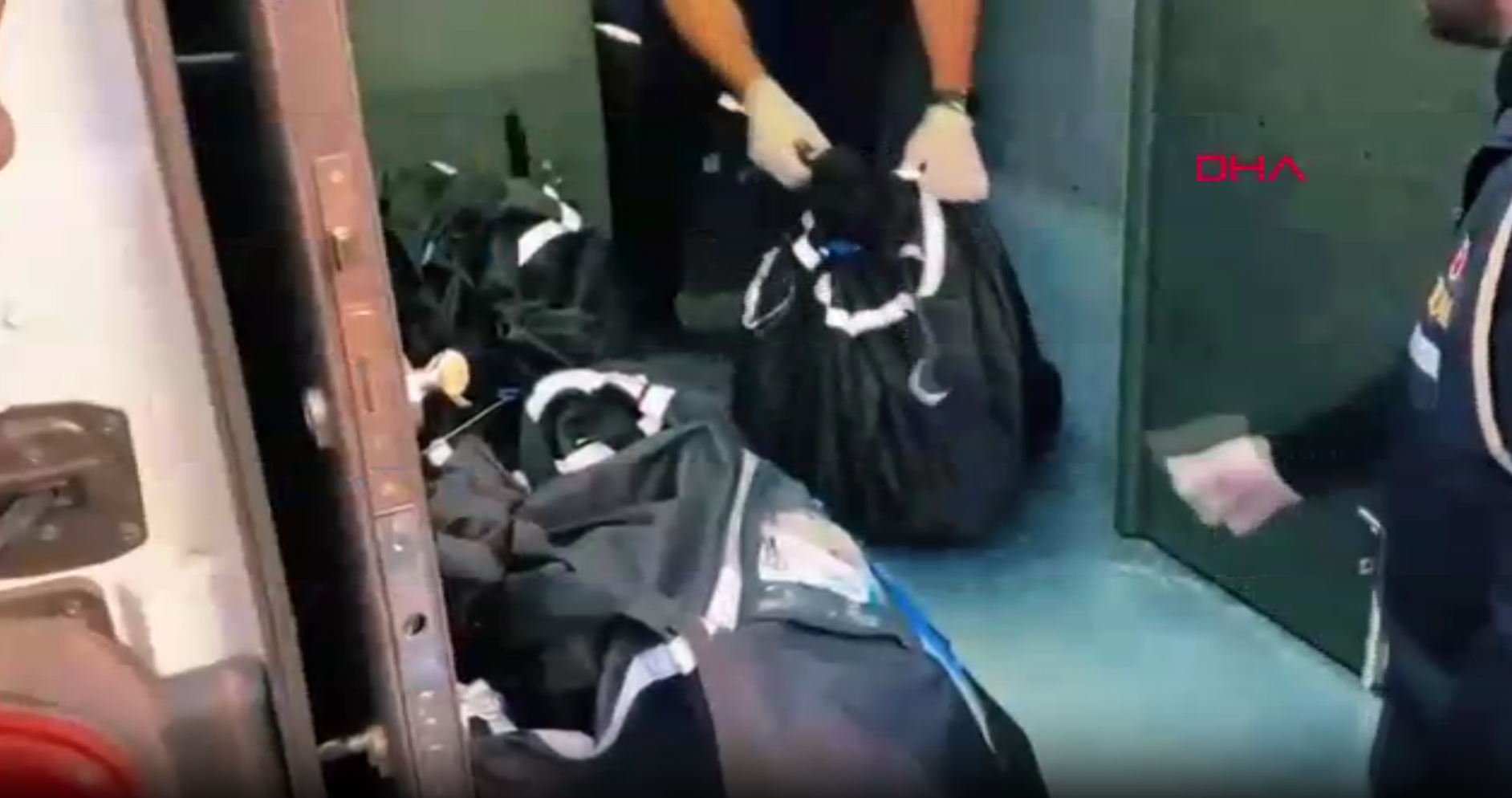 Şırnak'ta ŞOK Baskın! 590 Milyonluk Kaçak Altın ve Döviz Ele Geçirildi! Türkiye Ekonomisi İçin Ne Anlama Geliyor?