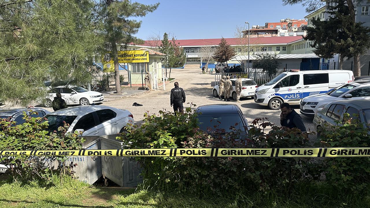 Siverek'te Okul Baskını Kabusu! 16 Kişi Kelepçelendi, Gerçekler Ortaya Çıkıyor!