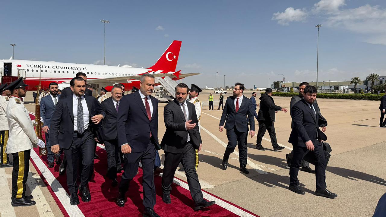 ŞOK Gelişme! Bakan Fidan Suriye'de! Zelenskiy ve Esad ile Tarihi Üçlü Zirve!