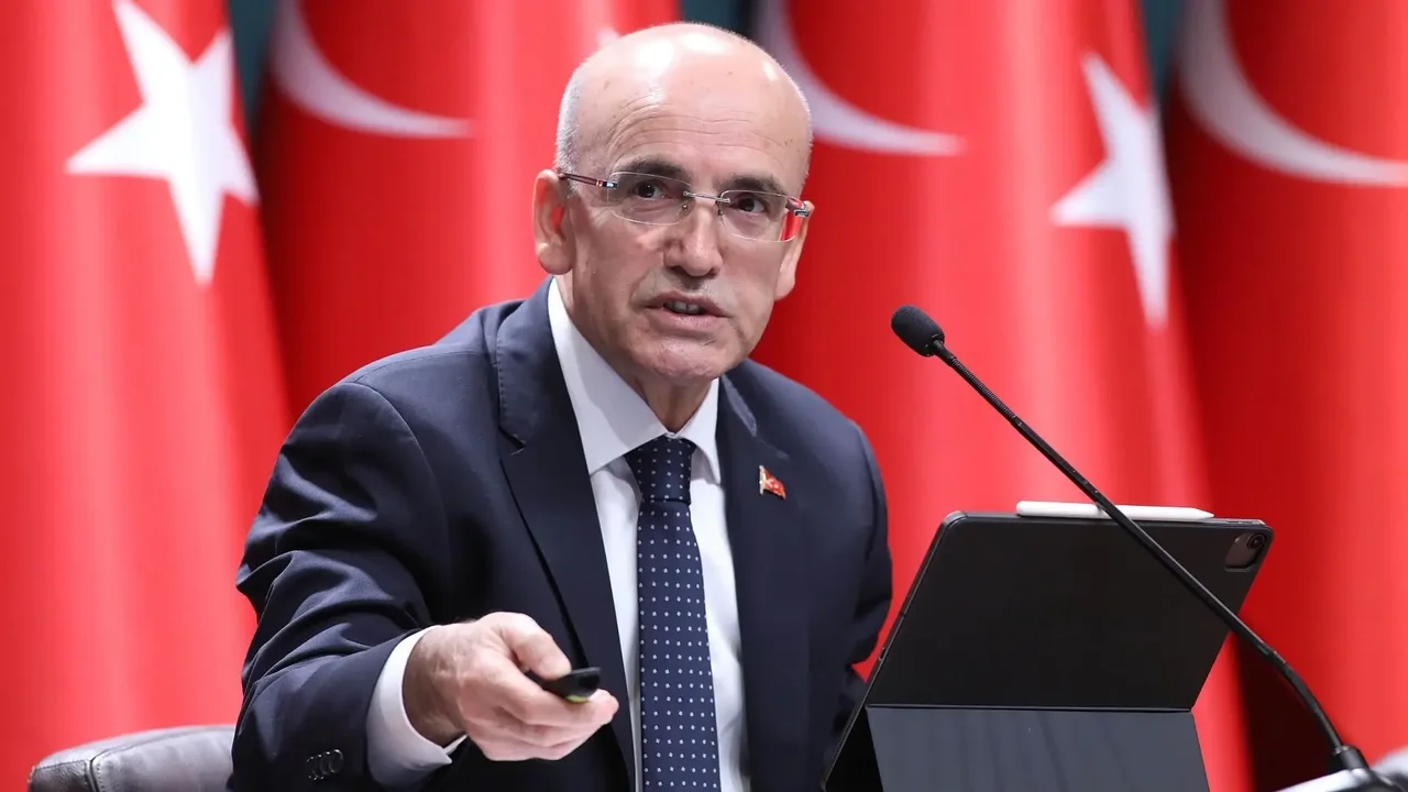 Şok Teklif! Mehmet Şimşek'ten Google ve Microsoft'a 20 Yıl Vergi Muafiyeti: Türkiye Teknoloji Üssü Olacak Mı?