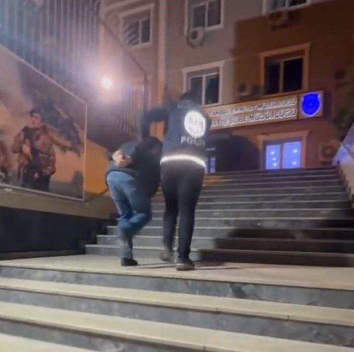 Sosyal Medyada 'Polis' Alarmı! Gözaltı Şoku Yaşandı!