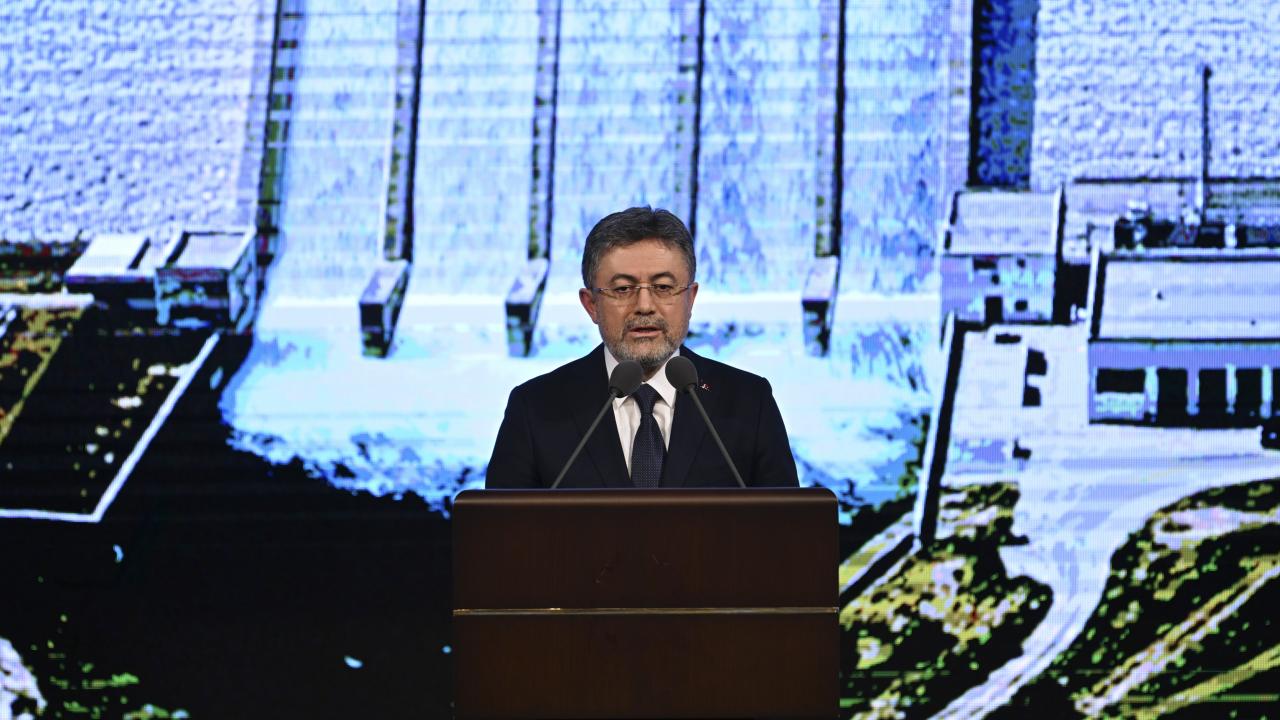 Su Krizi Kapıda Mı? Bakan Yumaklı'dan Müjde: Kapalı Sistem Sulama ile Dev Tasarruf!