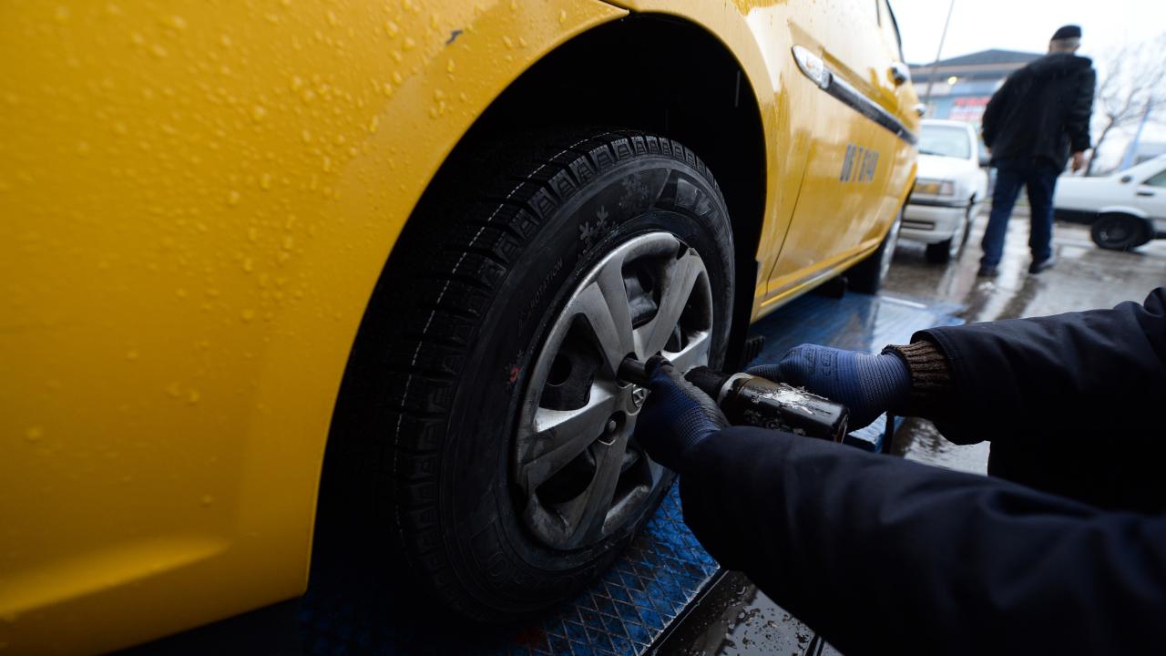 Sürücüler Dikkat! Kış Lastiği Kabusu Sona Eriyor: İşte Son Tarih!