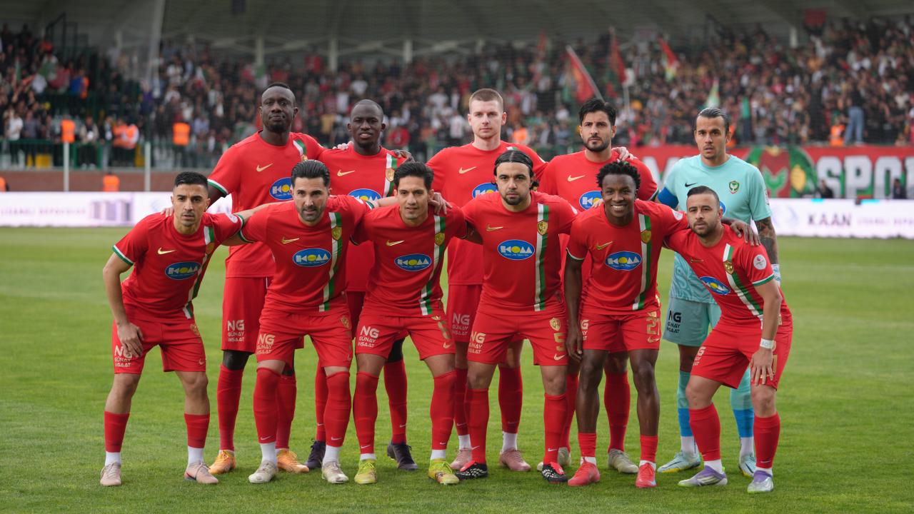Tarihi An! Amed Sportif Süper Lig'de: Şampiyonluk Coşkusu Tüm Türkiye'yi Sardı!