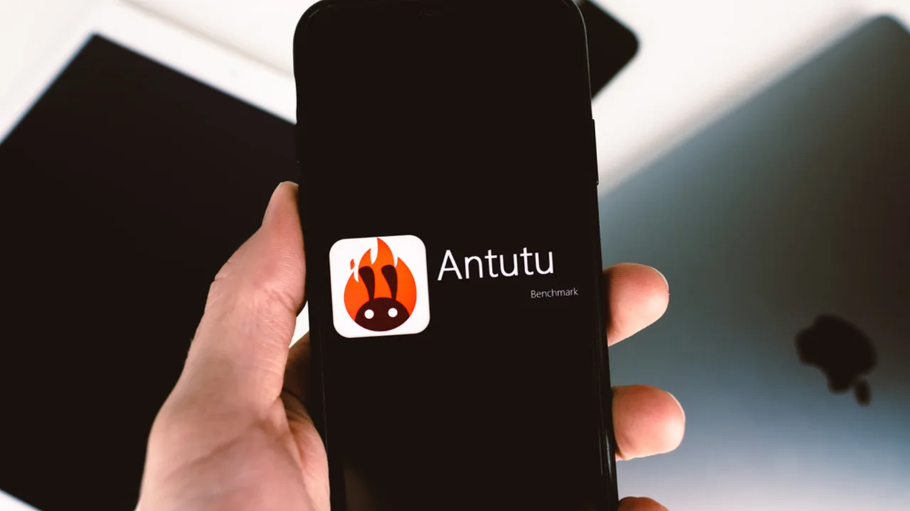 Telefon Canavarları Ortaya Çıktı! 2026 Nisan'ın En Hızlıları Şaşırttı!