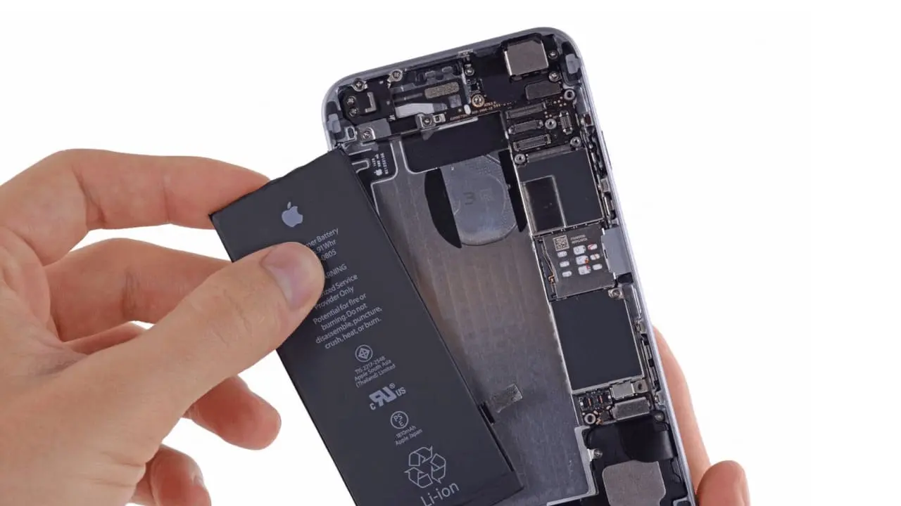 Telefonlara Veda mı? Avrupa Birliği'nden Şok Karar: Piller Artık Değişecek!