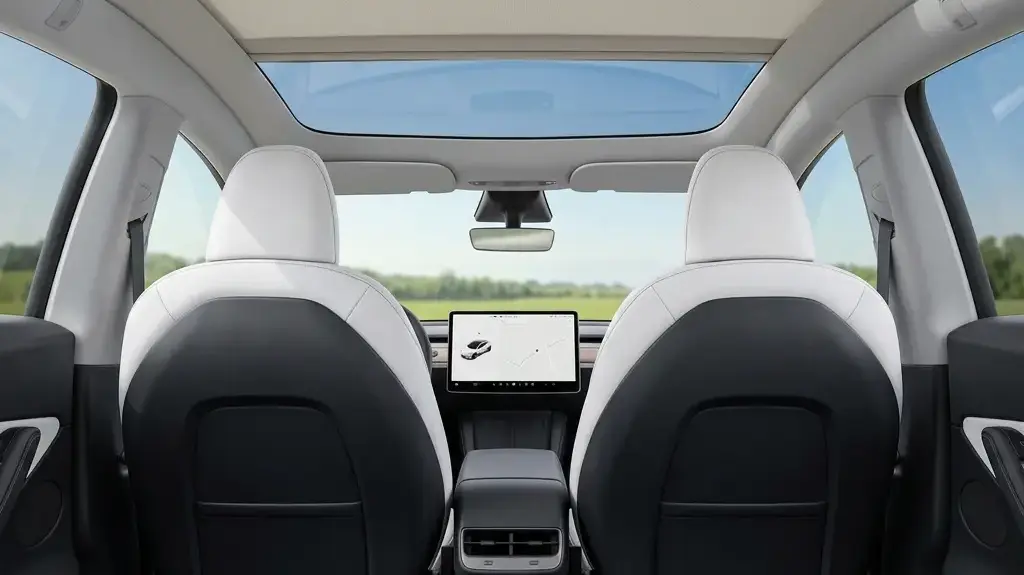 Tesla Model Y Sahipleri Dikkat! Güneş Artık Sorun Değil: İşte O Beklenen Çözüm!
