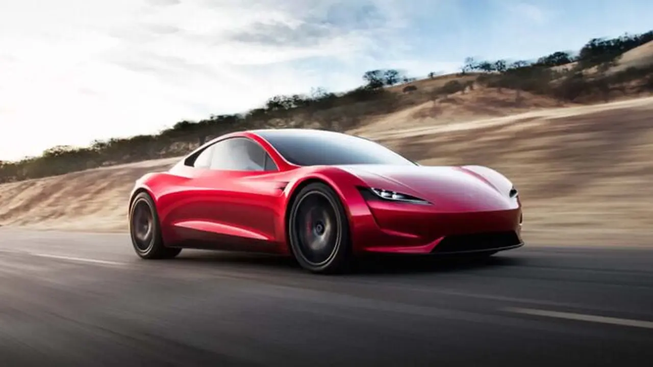 Tesla Roadster İçin Geri Sayım Başladı: Yeni Dönem Kapıda