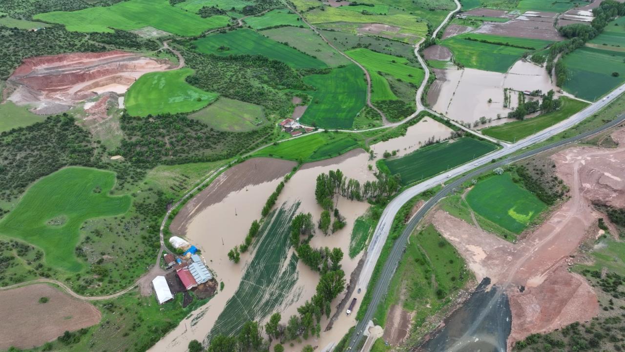 Tokat Alarmda! Valilikten Acil Sel Uyarısı: Yağışlar Felakete Dönüşebilir!