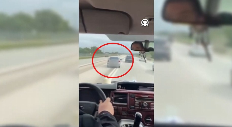 Trafik Terörü Estiren Maganda Kamerada! Makas Atan Sürücüye Rekor Ceza Şoku!