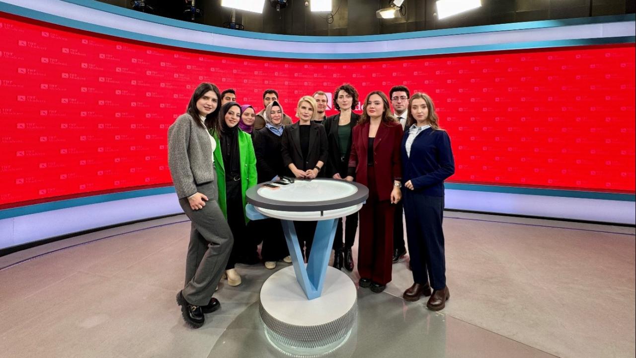 TRT Akademi'de Yeni Dönem: Spikerlik ve Sunuculuk Eğitimleri Başlıyor