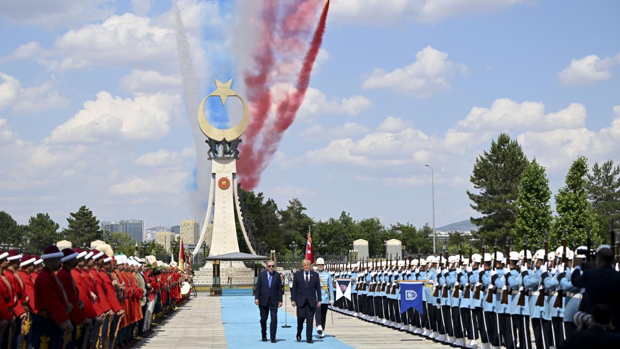 TRT'nin NATO Zirvesi Yayın Başarısı: Dünyaya Anbean Aktarıldı