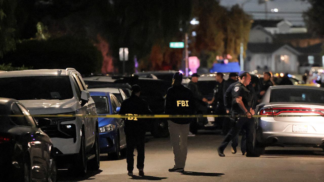 Trump'ın Konuştuğu Yemekte Silahlar Konuştu! Saldırıda Polis Yaralandı, Gergin Anlar Yaşandı!