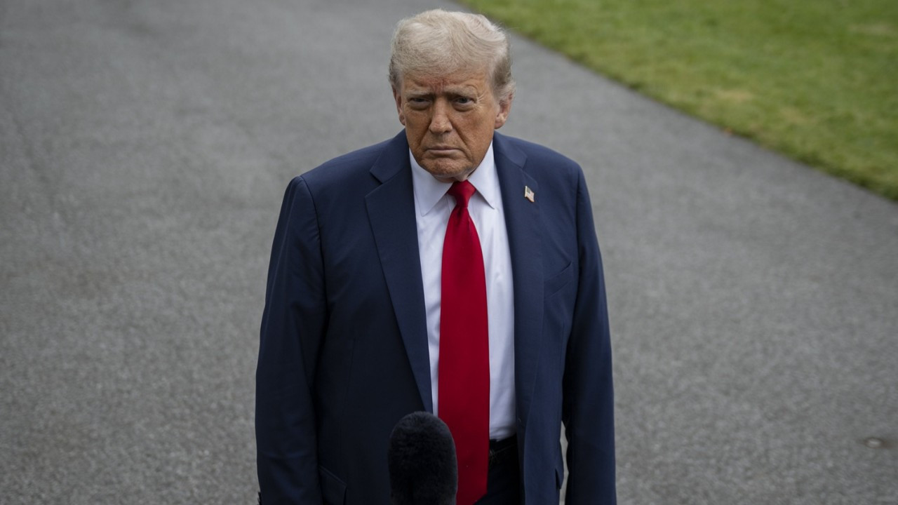 Trump'tan Avrupa'ya Şok Tarife Darbesi! Otomobil ve Kamyonlara %25 Gümrük Vergisi Geliyor!
