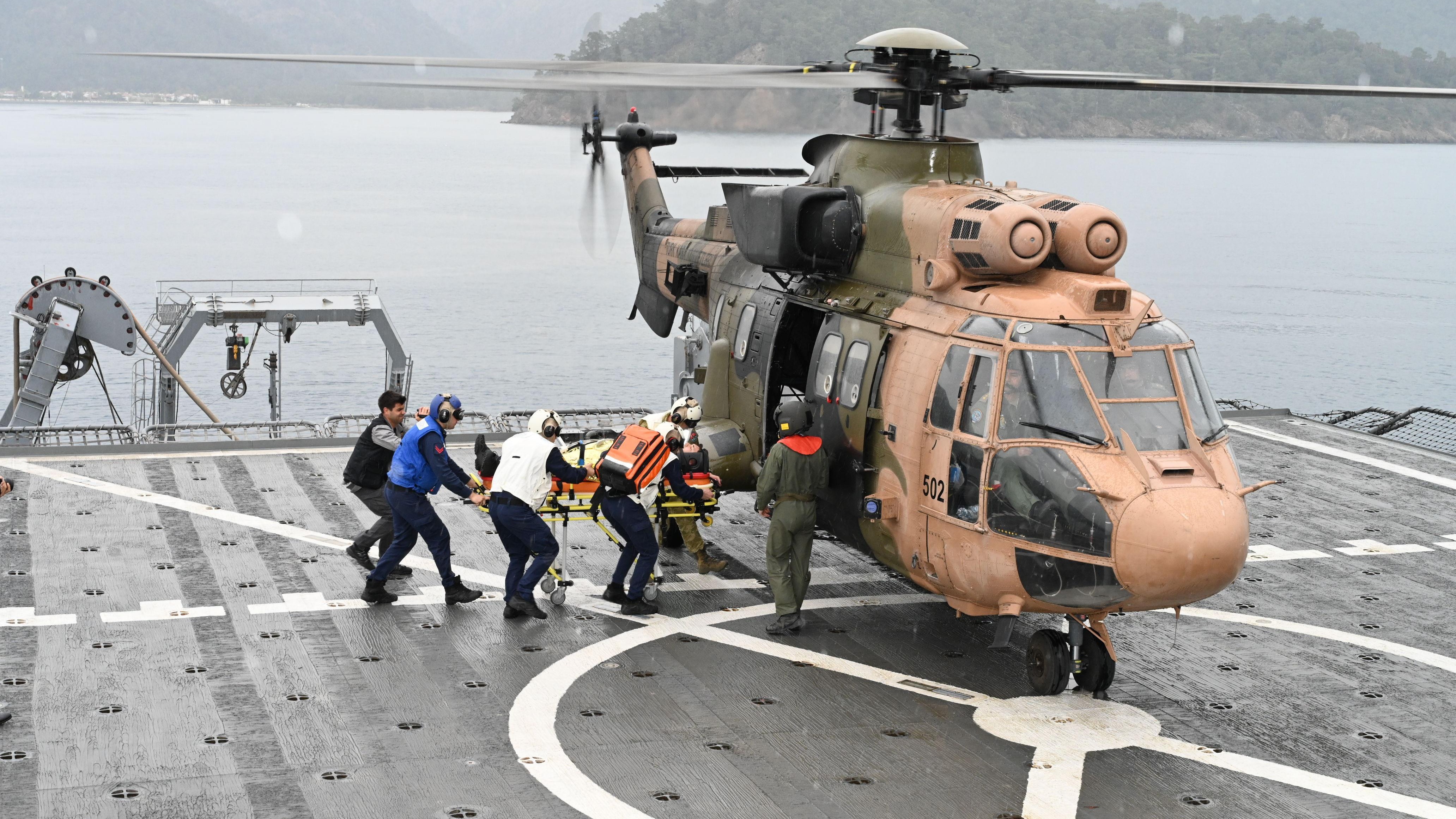 Türk Deniz Kuvvetleri Gövde Gösterisi! Denizaltı Arama Kurtarma Tatbikatı Başarıyla Devam Ediyor!