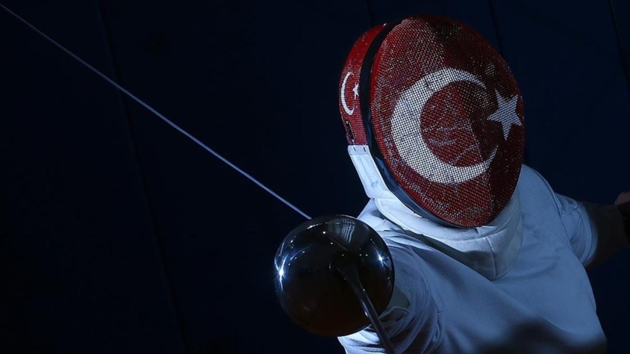 Türk Eskrimciler Dünyayı Salladı! Bronz Madalya Coşkusu!