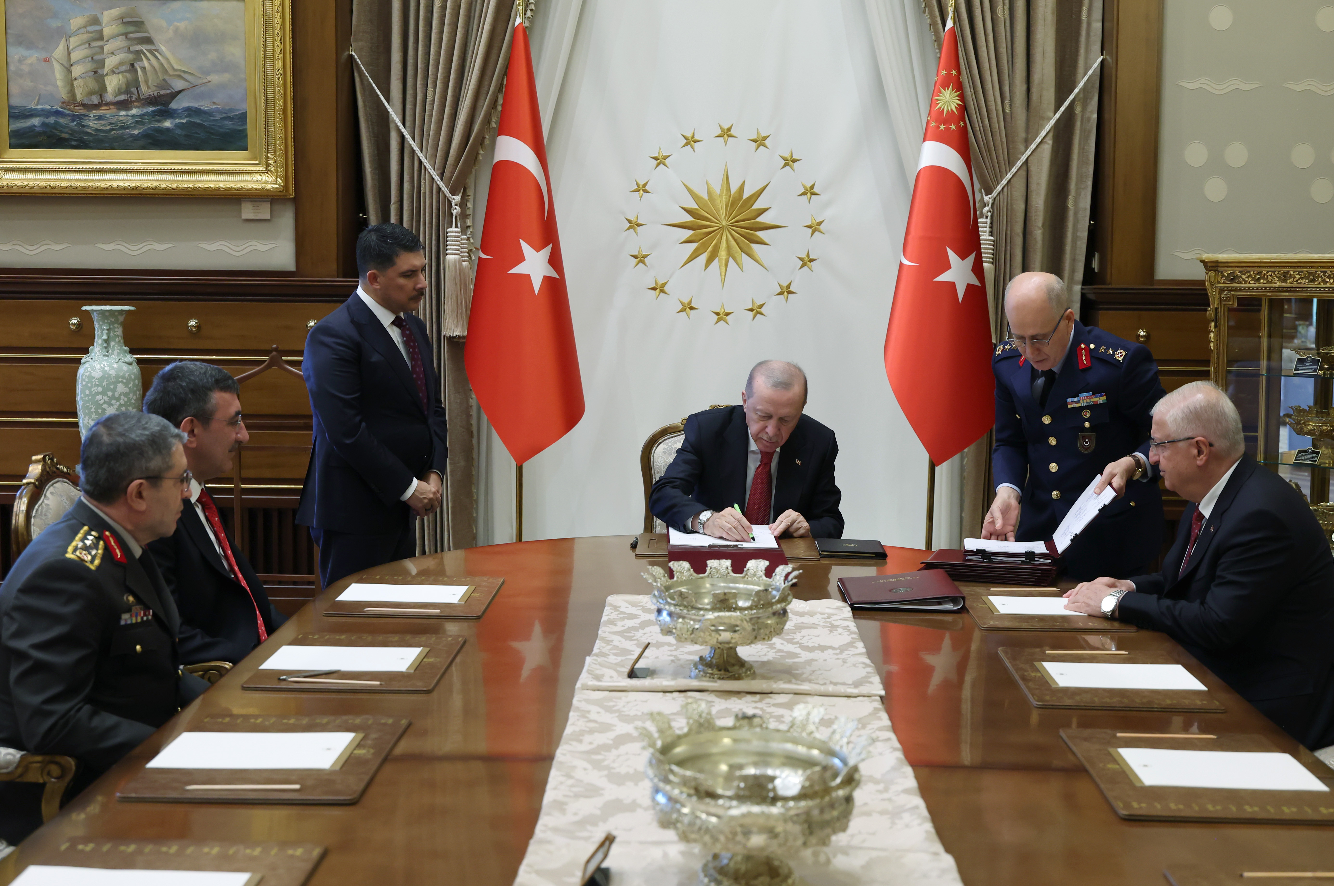 Türk Hava Kuvvetleri'nde Tarihi Terfi: Özlem Karapınar İlk Kadın Paşa Oldu
