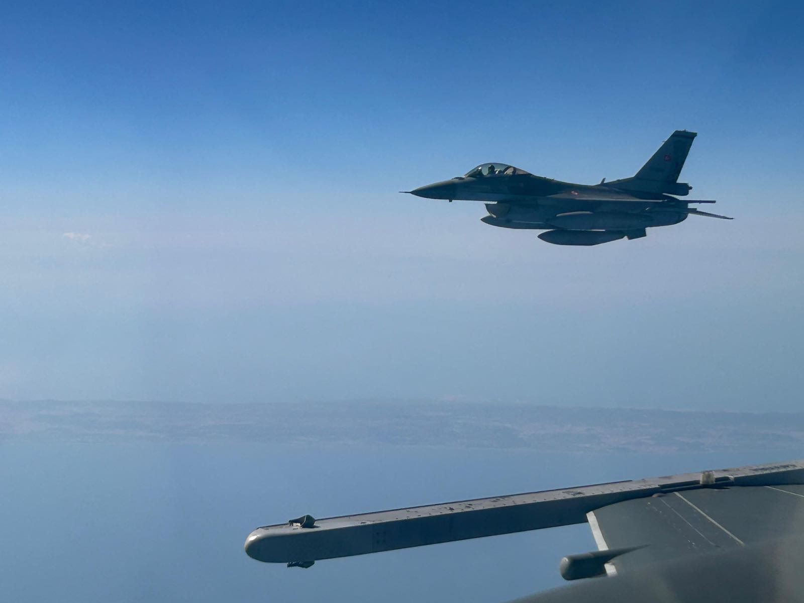 Türk Hava Kuvvetleri'nden Kıbrıs Adası'nın Güneyinde Eğitim Uçuşu
