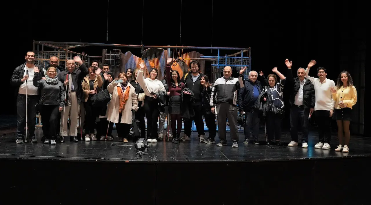 Türk Telekom'dan Anlamlı Proje! 'Erişilebilir Tiyatro' ile Sanat Engel Tanımıyor!