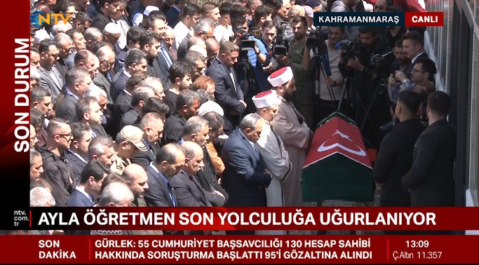 Türkiye Ağlıyor! Öğrencilerine Siper Olan Kahraman Öğretmen Ayla Kara'ya Veda...