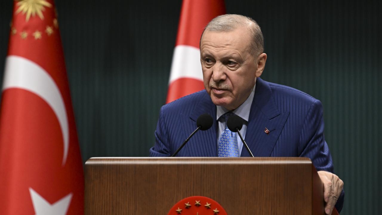 Türkiye Alarmda! Erdoğan'dan Okul Güvenliği İçin Kritik Hamle: Silah Sahipliği Kısıtlanıyor mu?