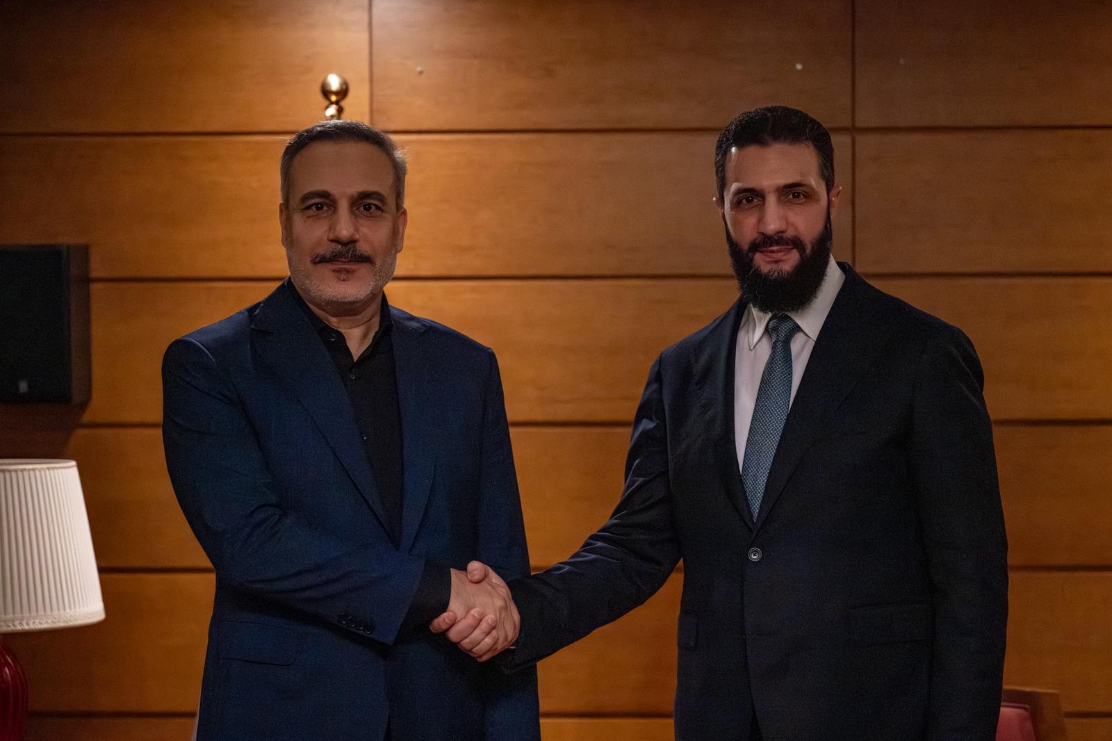 Türkiye ve Suriye Diplomasisinde Kritik Hamle! Bakan Fidan ve Cumhurbaşkanı Şara Antalya'da Buluştu!