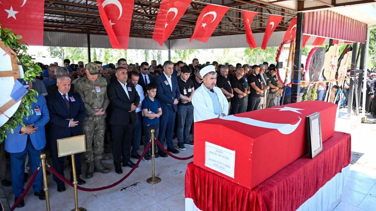 Türkiye Yasta: Genç Polis Memuru Son Yolculuğuna Uğurlandı!