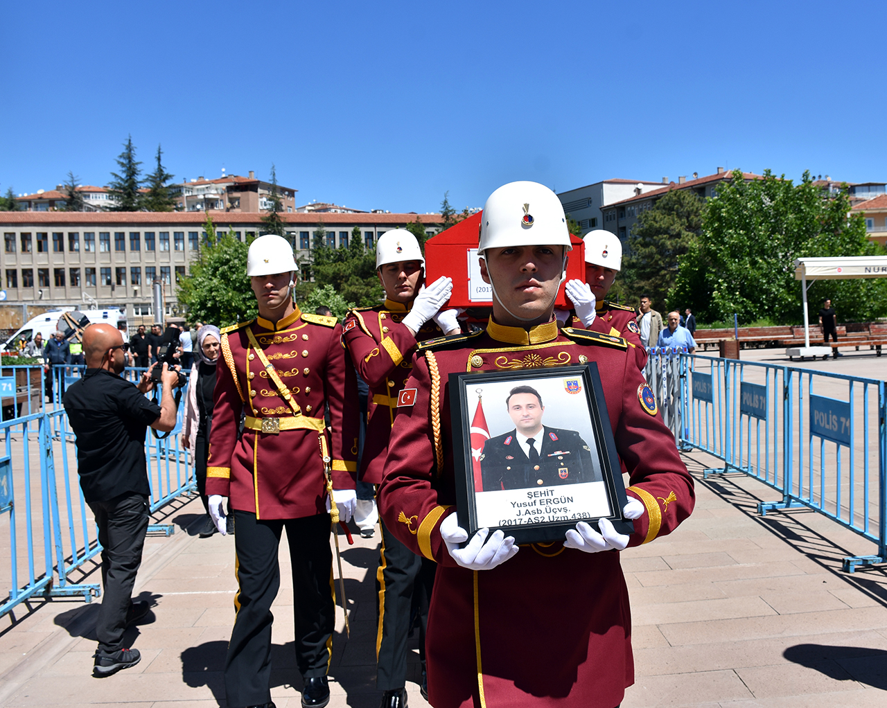 Türkiye Yasta! Şehit Jandarma Astsubay Gözyaşlarıyla Son Yolculuğuna Uğurlandı!