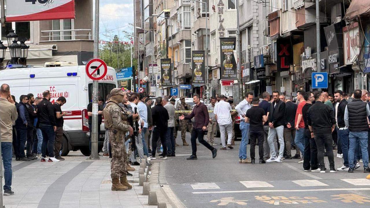 Türkiye Yasta! Silahlı Saldırıda 2 Polis Memuru Şehit Düştü: Kahramanlarımızı Kaybettik!