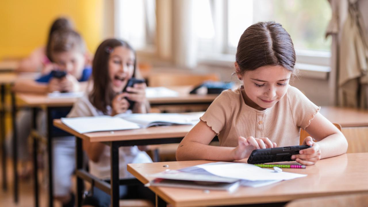 Türkiye'de Okul Güvenliğinde Devrim! Artık Duvarlar Değil, Öğrencinin İç Dünyası Korunacak!