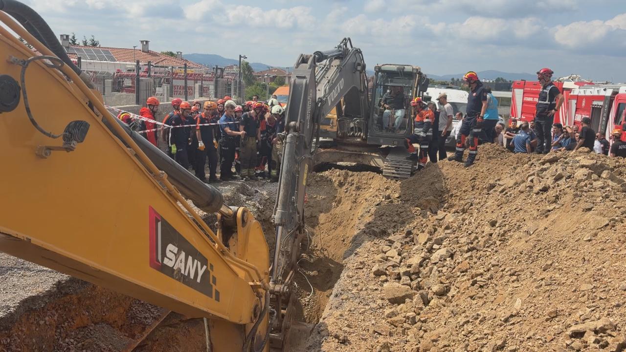 Tuzla'da İnşaat Alanında Göçük: Arama Kurtarma Çalışmaları Sürüyor