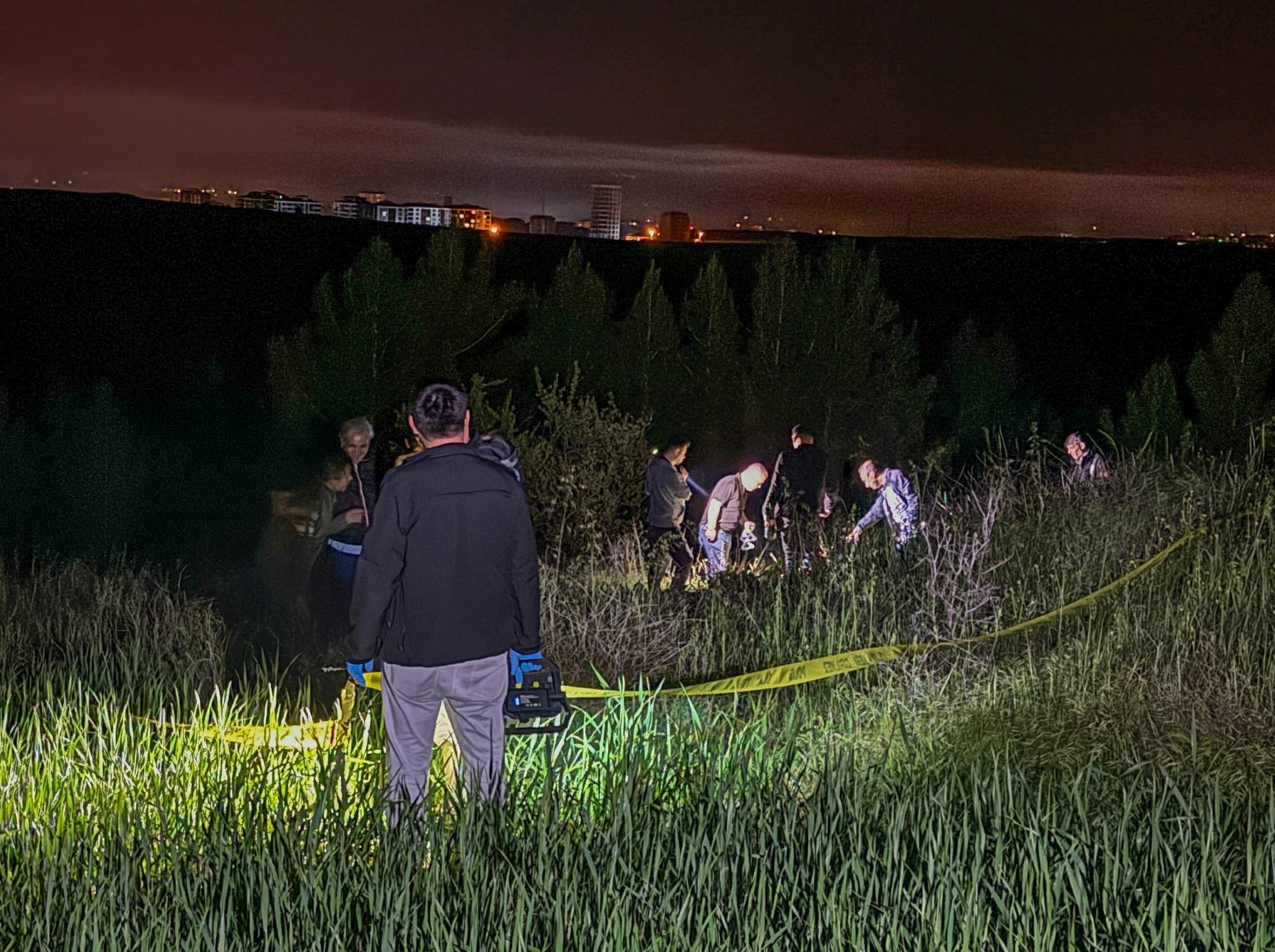 Uşak'ta Korkunç Keşif! Tarlada Boğazı Kesilmiş Erkek Cesedi Bulundu!