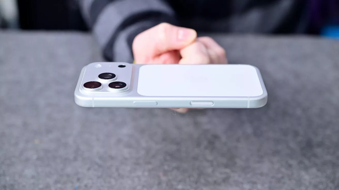 Uzaydan Selfie! Artemis 2 Astronotları iPhone 17 Pro Max ile Tarihi Anları Ölümsüzleştirdi!