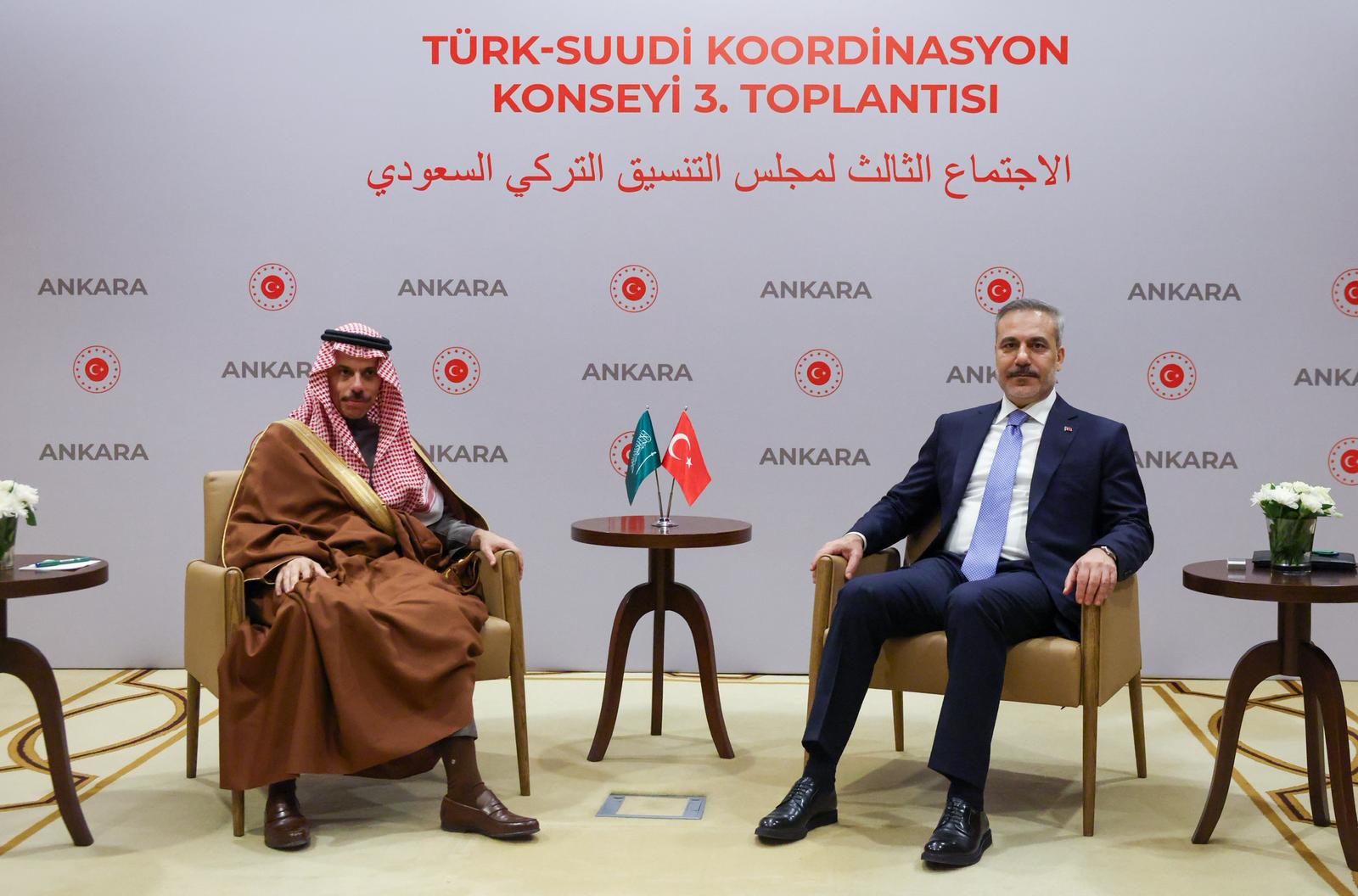 Vize Kuyruklarına Son! Türk Vatandaşları İçin Suudi Arabistan Kapıları Ardına Kadar Açılıyor!