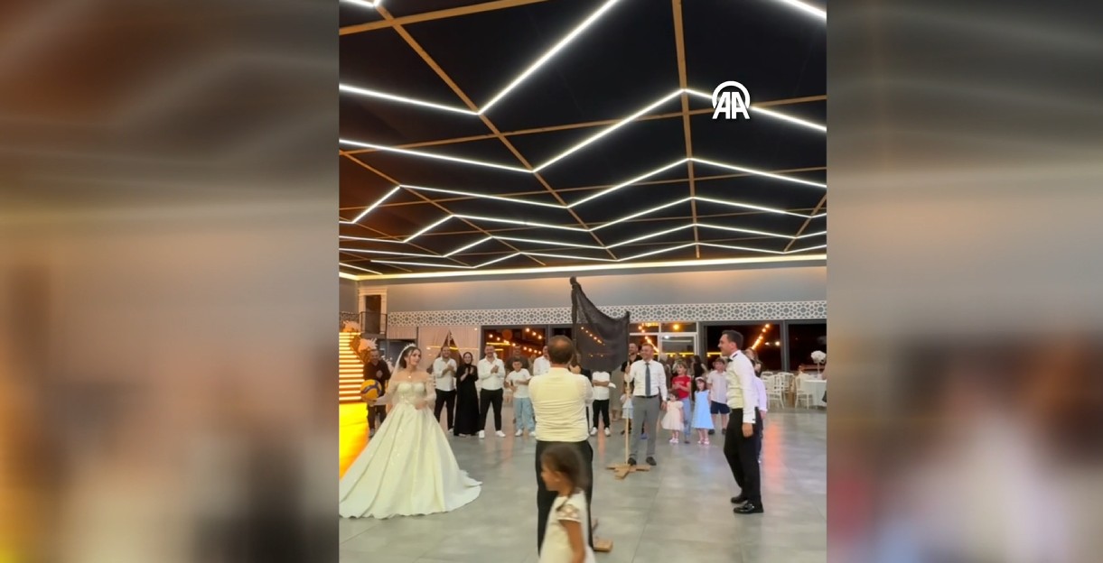 Voleybol Aşkı Düğüne Taşındı: Gelin ve Damat Düğünlerinde Maç Yaptı