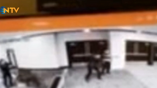 Washington Alarmda! Silahlı Saldırgan Dehşet Saçtı, Kameralar O Anları Kaydetti!