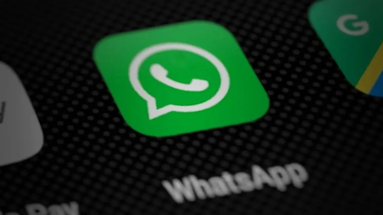 WhatsApp'tan Bomba Gibi Yenilik! Arayüz Tamamen Değişiyor!