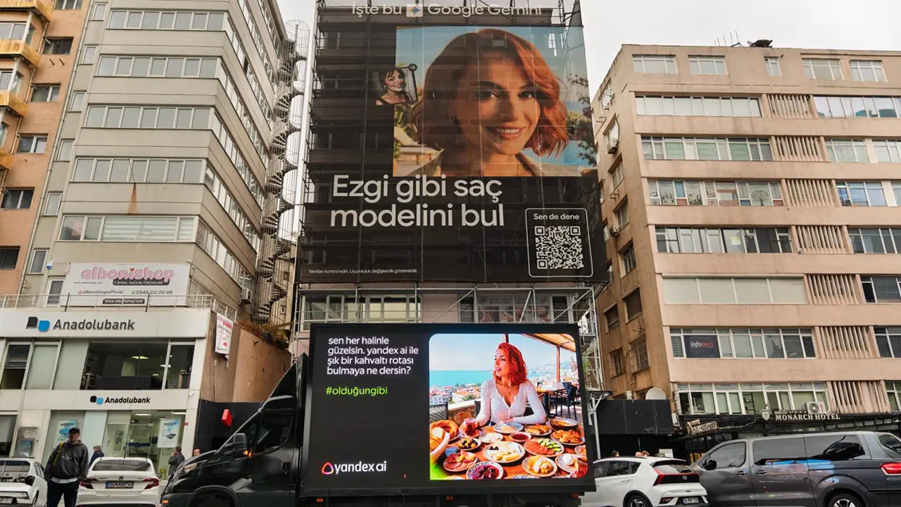 Yapay Zeka Devleri İstanbul'da Karşı Karşıya! Google ve Rakibi Sokakları Billboard Savaş Alanına Çevirdi!