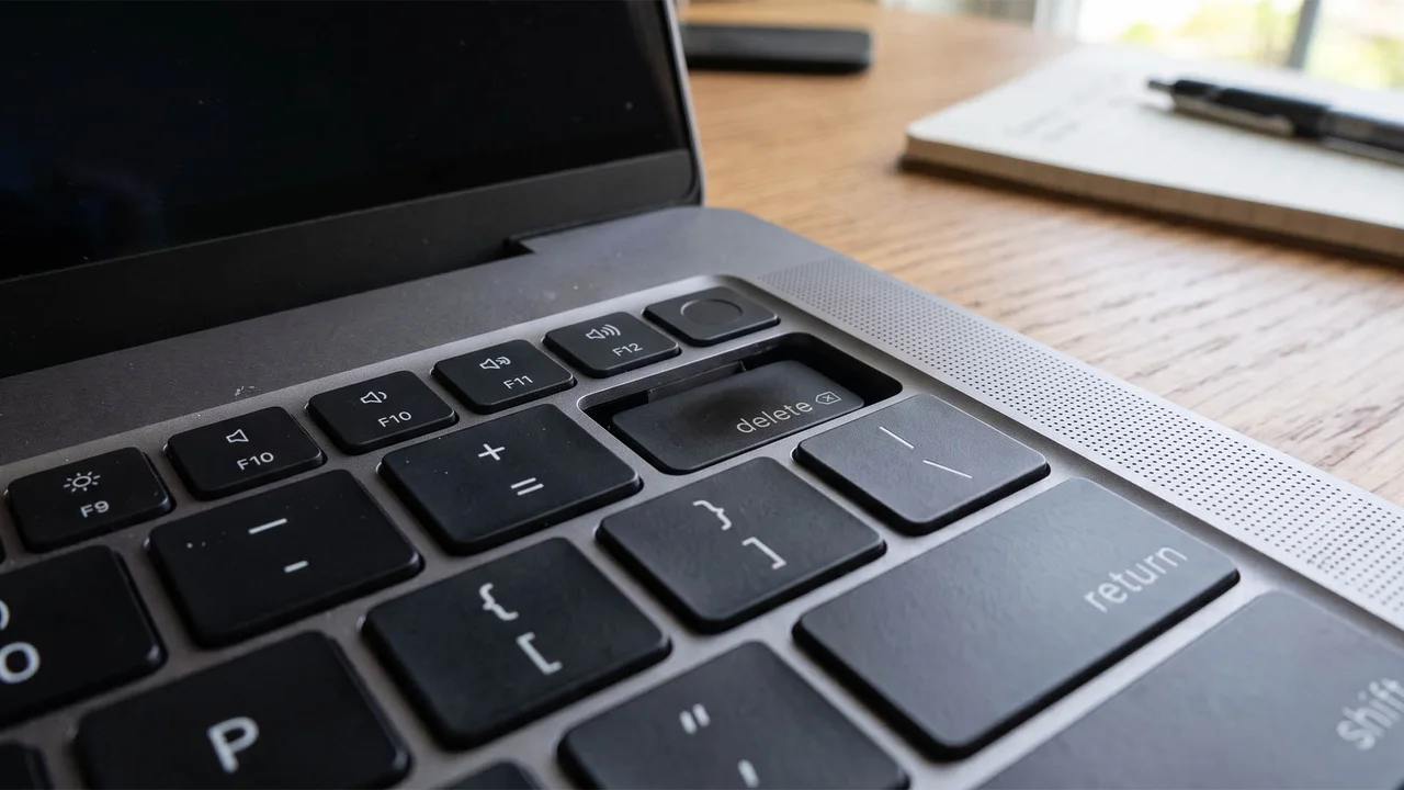 Yeni Nesil MacBook Pro'larda Isınma Sorunu: Kullanıcılar Mağdur